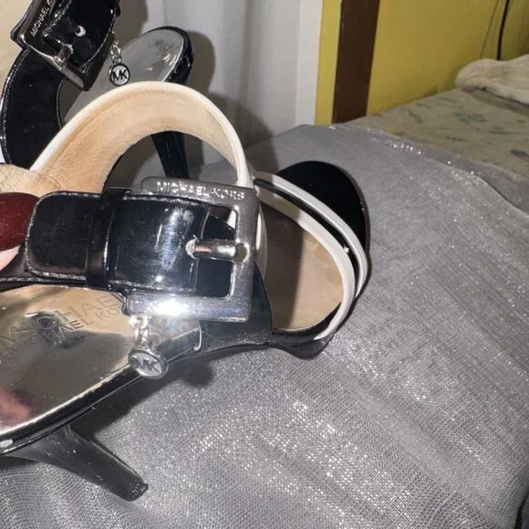 Michael Kors Women's Black/White 5.5 Inch Heels - Picture 3 of 9